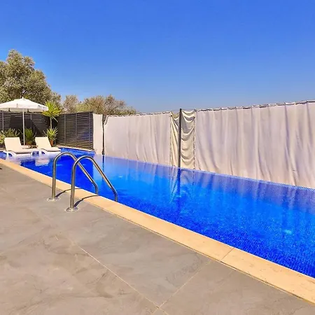 Vila Yesilkoy 2 Bedroom 1672