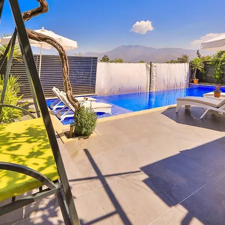 Yesilkoy 2 Bedroom 1672 Vila