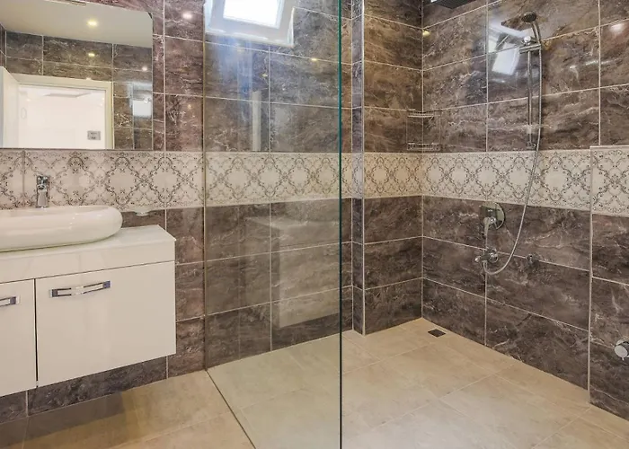 Yesilkoy 2 Bedroom 1672 Villa