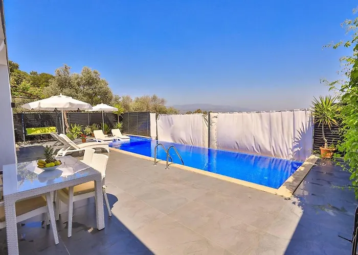 Yesilkoy 2 Bedroom 1672 Villa *